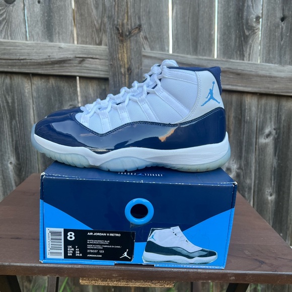 Air Jordan 11 size 8 main image 4